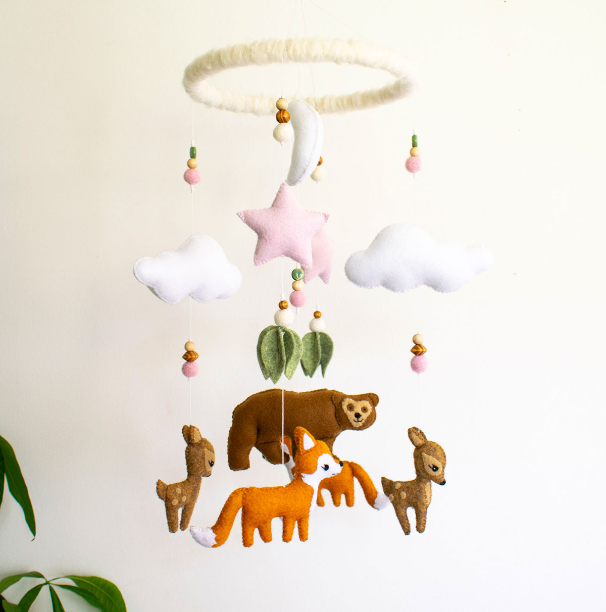 mobile bébé ours à lunettes